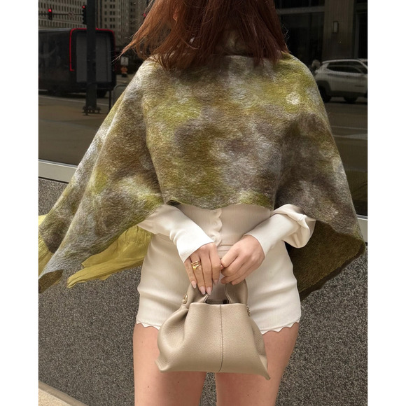 Helsa Elvira Cardigan and Shorts Set M - Picture 3 of 8